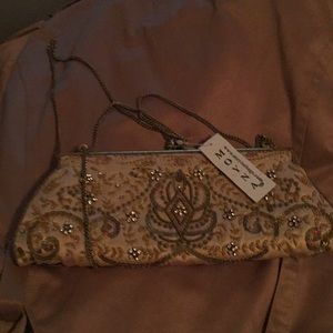 Small beaded purse by moyna .